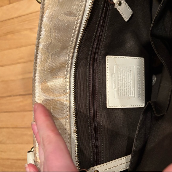 Coach Cream and White Signature Satchel - Picture 5 of 7